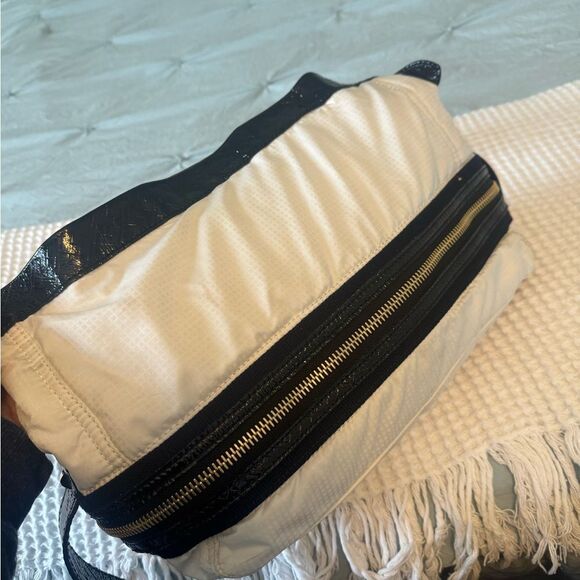 L.A.M.B. Gwen Stefani Stylish Black and White Nylon and Patent Shoulder Bag - Picture 14 of 15